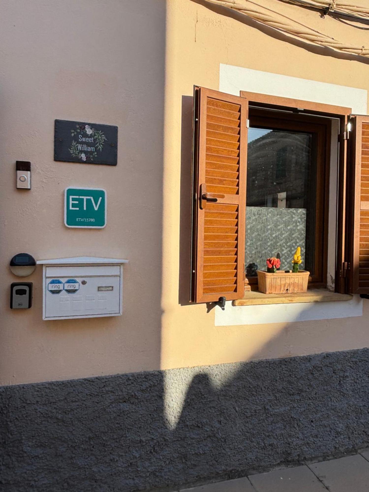 Sweet William Villa S'Arraco ภายนอก รูปภาพ